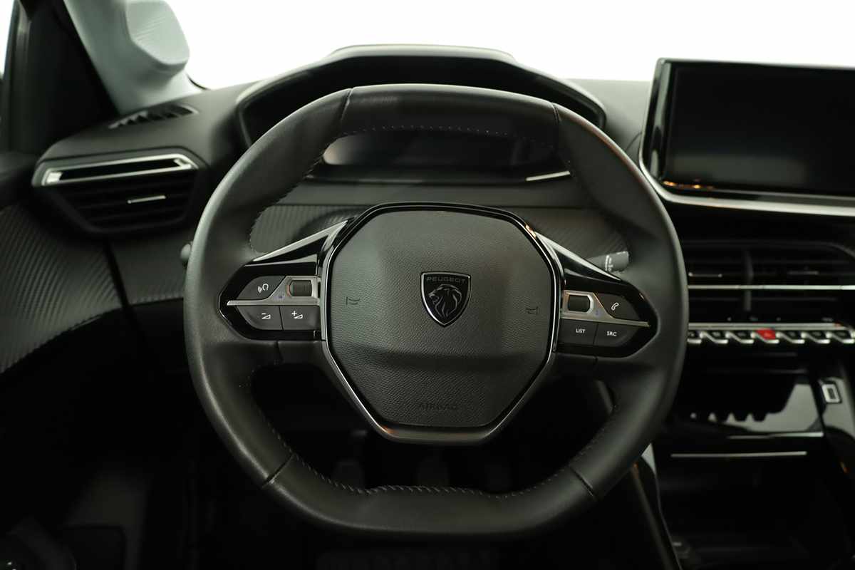 peugeot-208-2025-gasolina-1199cc