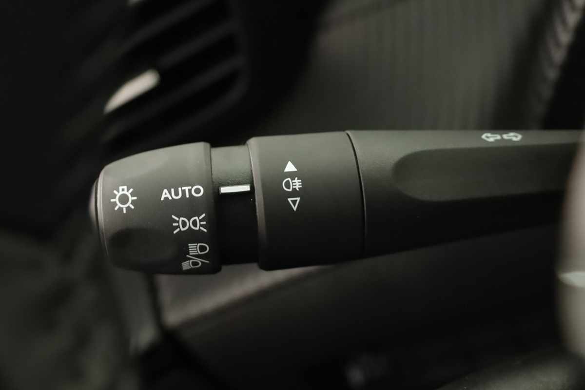 peugeot-e-208-2025-eletrico-0cc