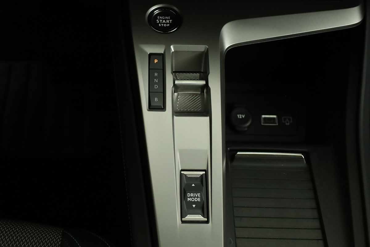 peugeot-308-2023-hibrido-a-gasolina-1598cc