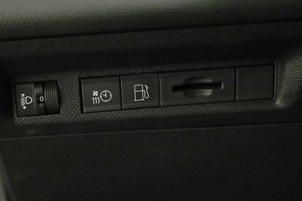 peugeot-308-2023-hibrido-a-gasolina-1598cc