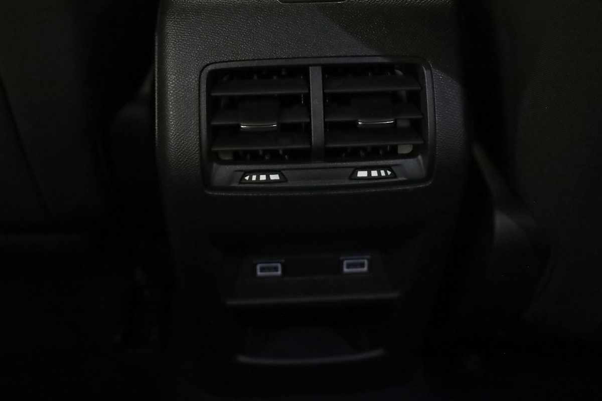 peugeot-308-2023-hibrido-a-gasolina-1598cc