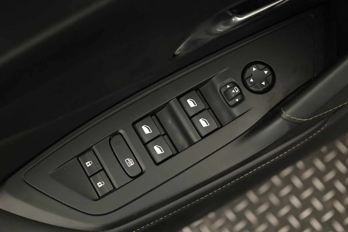 peugeot-308-2024-gasolina-1199cc