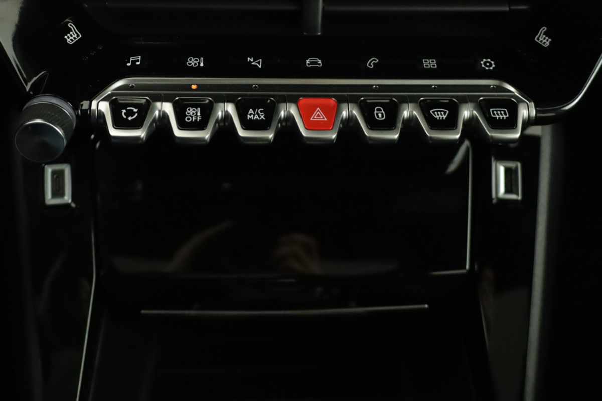 peugeot-2008-2022-diesel-1499cc