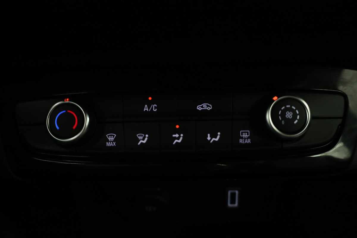 opel-corsa-2025-gasolina-1199cc