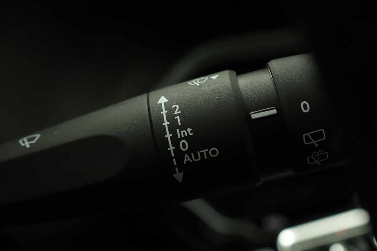 peugeot-2008-2024-gasolina-1199cc