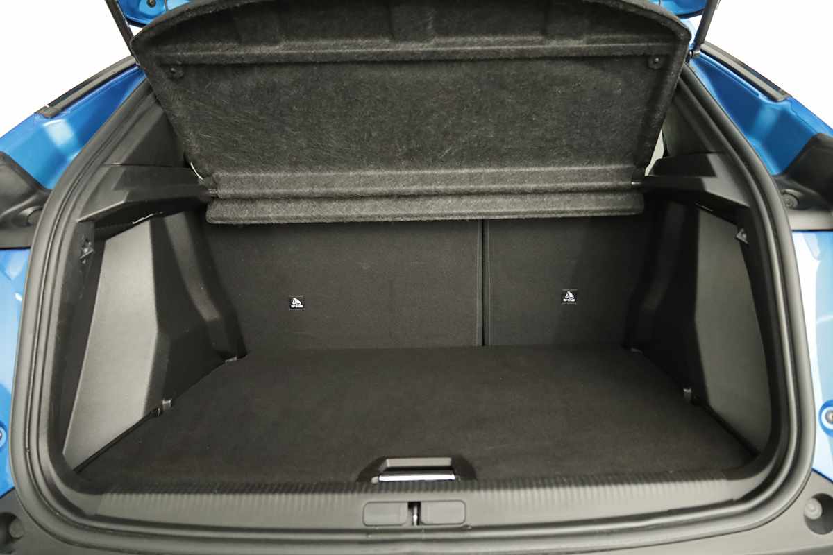 peugeot-2008-2024-gasolina-1199cc