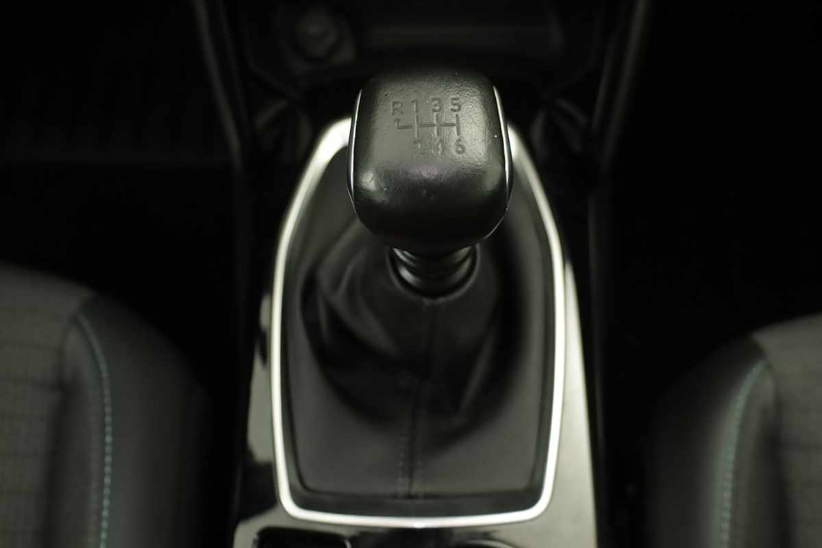 peugeot-2008-2021-diesel-1499cc