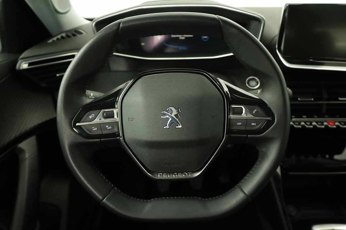 peugeot-2008-2021-diesel-1499cc