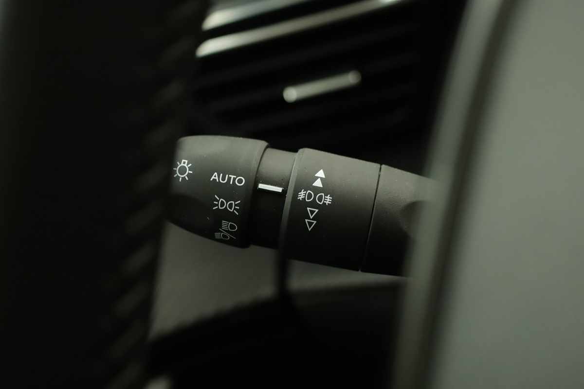 peugeot-2008-2021-diesel-1499cc