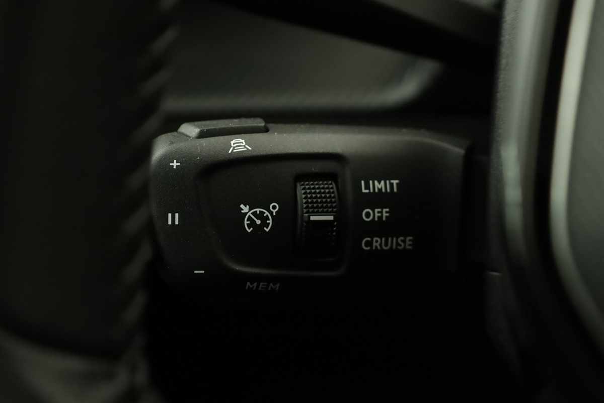 peugeot-2008-2021-diesel-1499cc