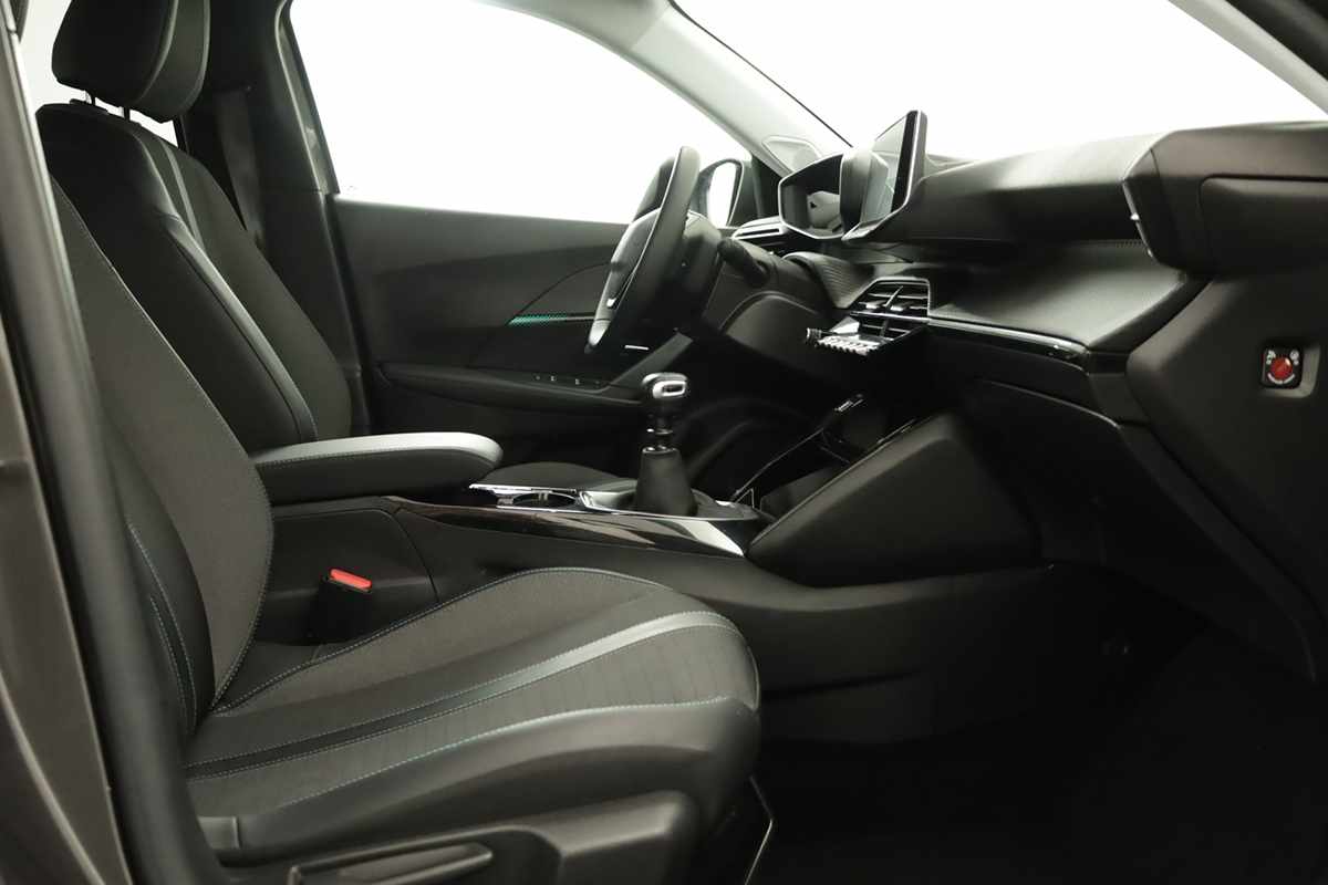peugeot-2008-2021-diesel-1499cc