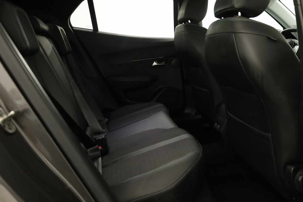 peugeot-2008-2021-diesel-1499cc