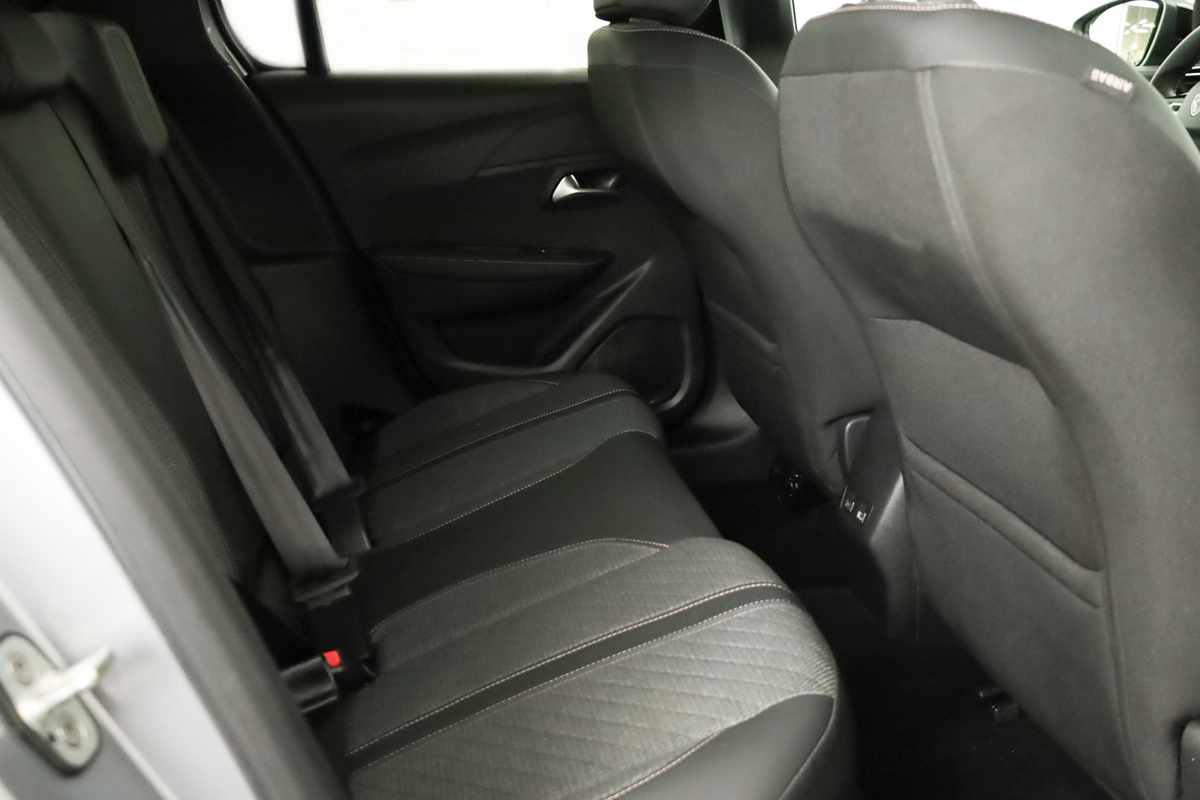 peugeot-e-208-2025-eletrico-0cc