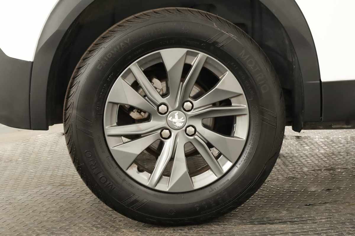 peugeot-2008-2022-diesel-1499cc