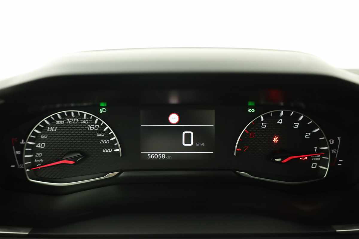 peugeot-2008-2022-diesel-1499cc