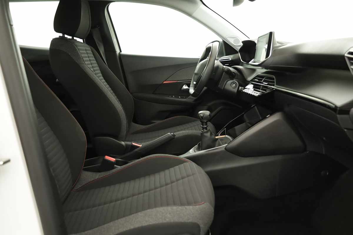 peugeot-2008-2022-diesel-1499cc