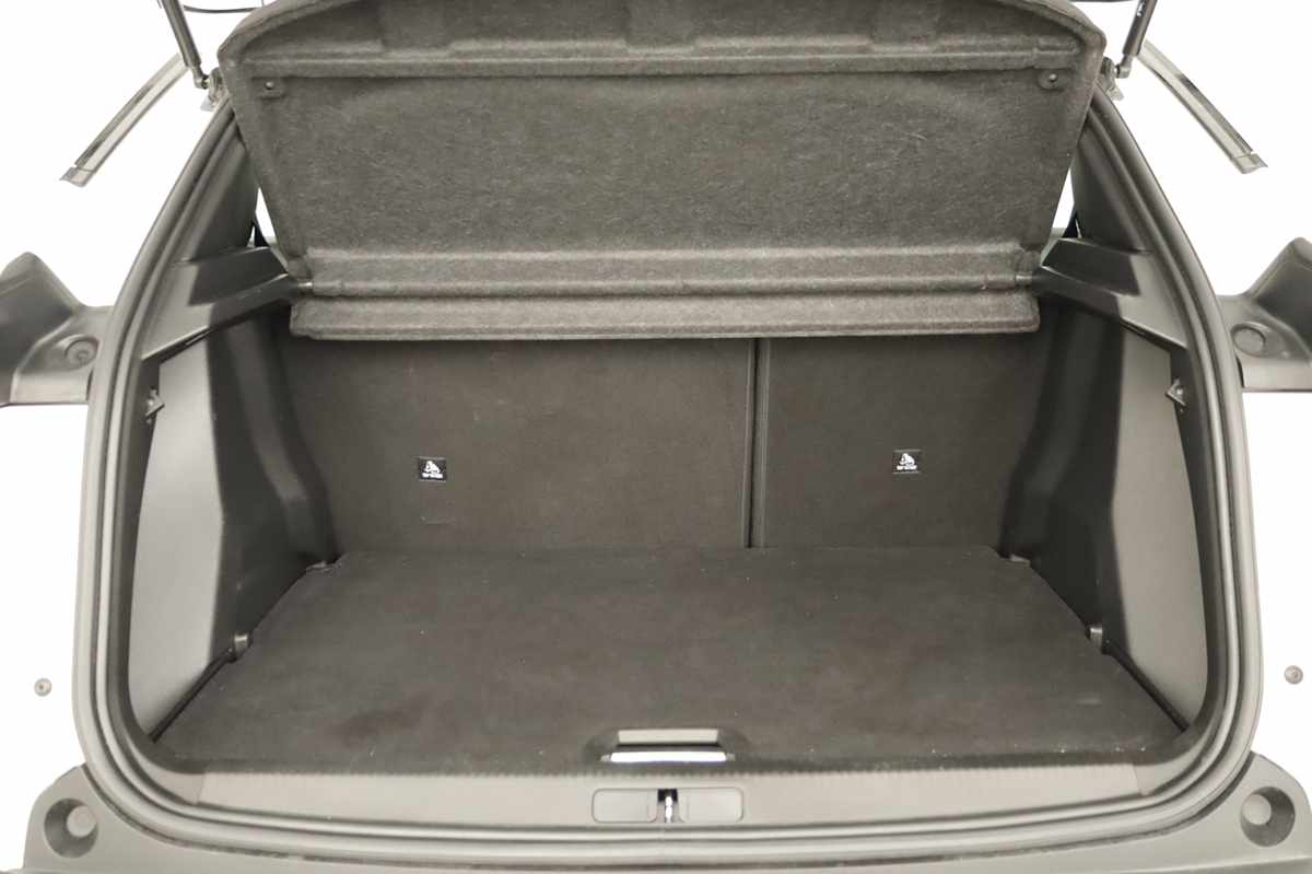 peugeot-2008-2022-diesel-1499cc