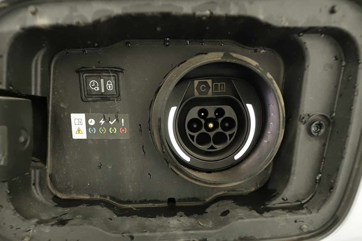 peugeot-408-2024-hibrido-a-gasolina-1598cc