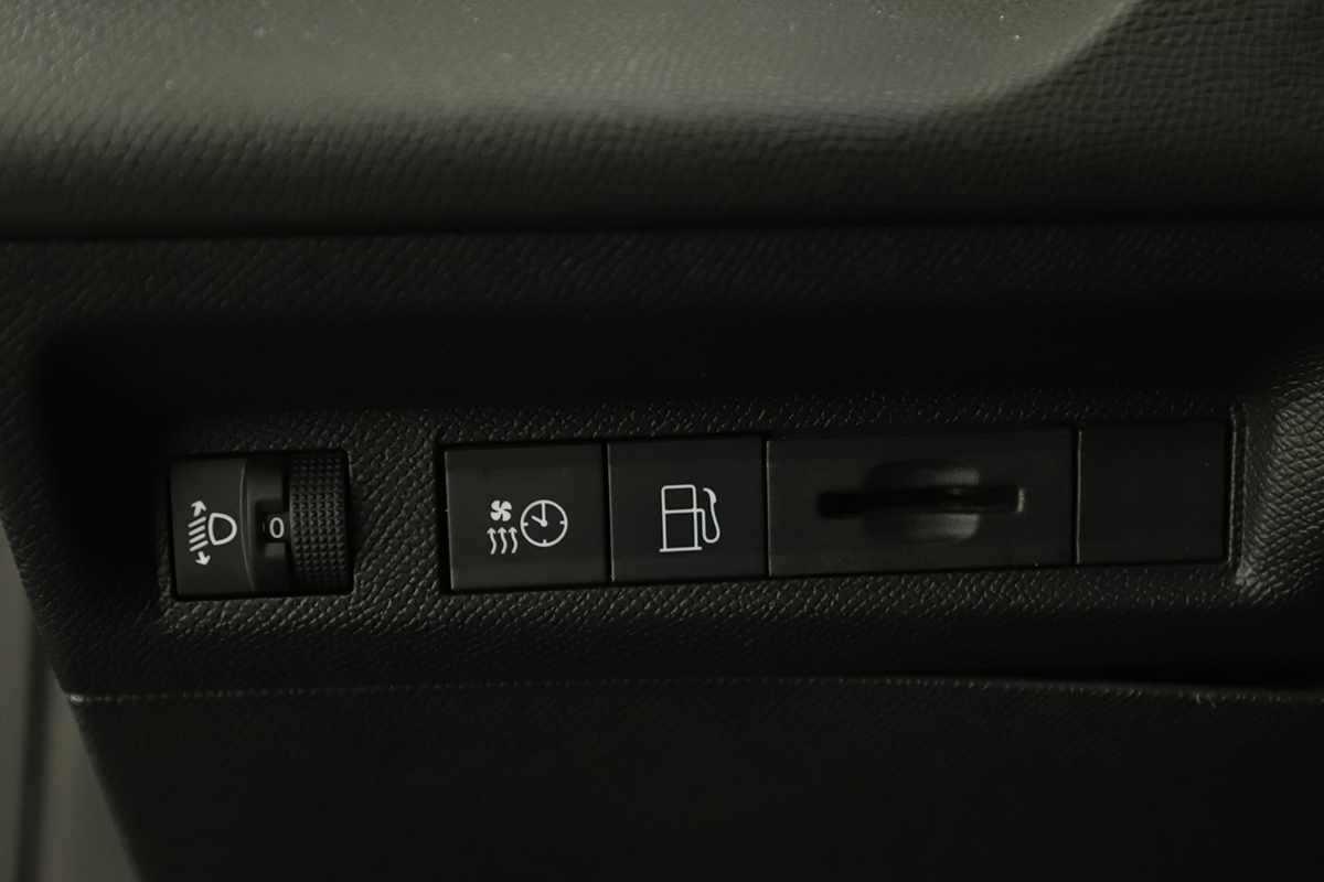 peugeot-408-2024-hibrido-a-gasolina-1598cc