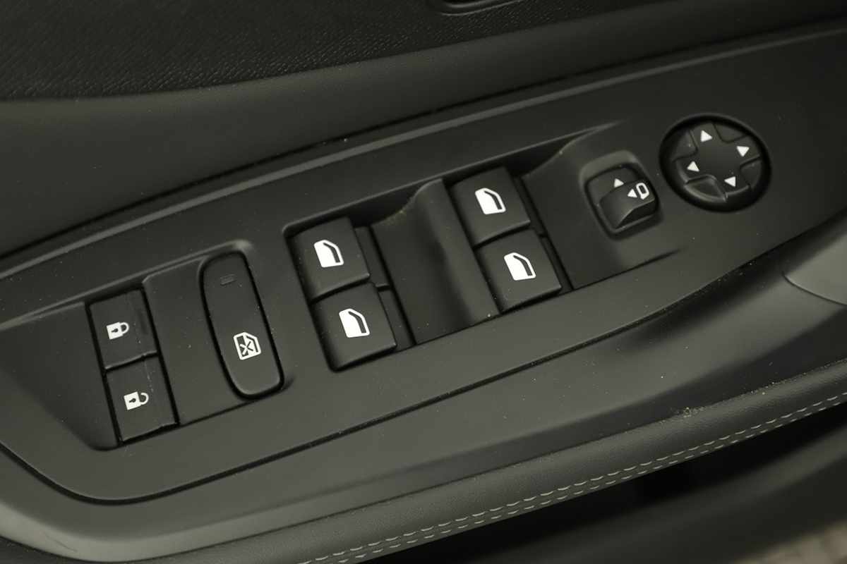 peugeot-408-2024-hibrido-a-gasolina-1598cc