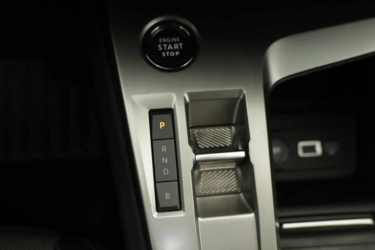 peugeot-e-308-2025-eletrico-0cc