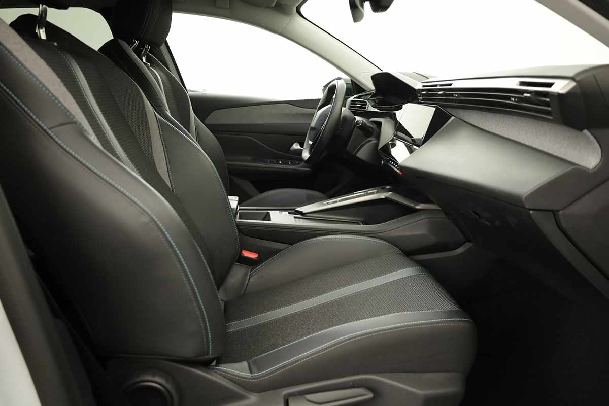 peugeot-e-308-2025-eletrico-0cc