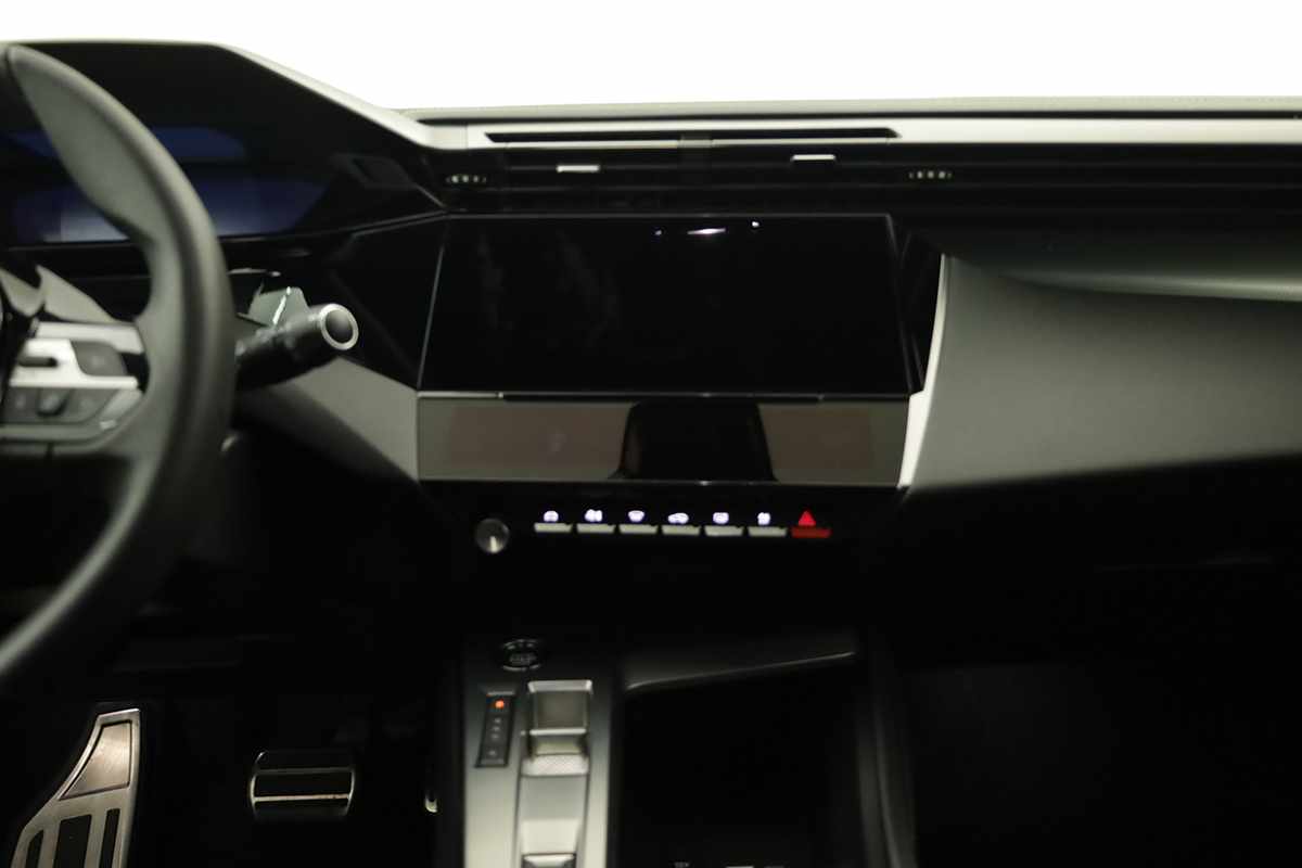 peugeot-e-308-2023-eletrico-0cc
