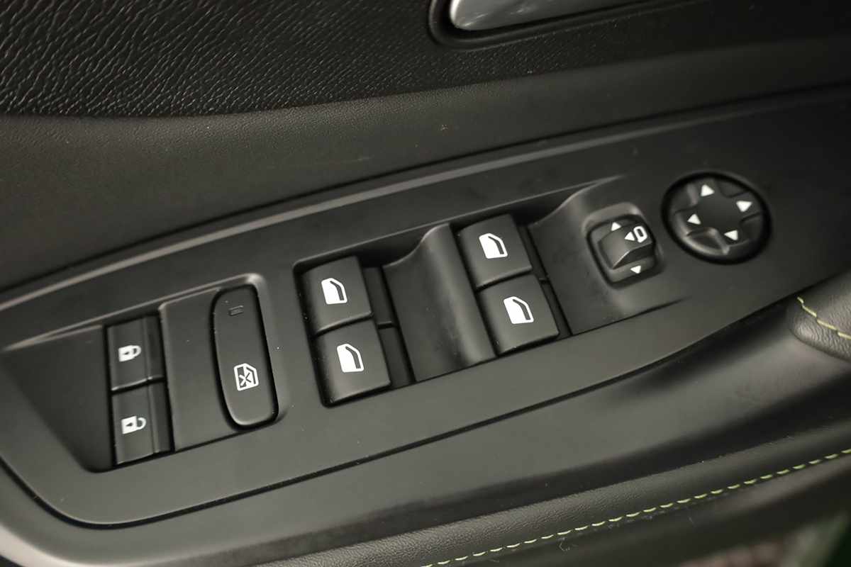 peugeot-e-308-2023-eletrico-0cc