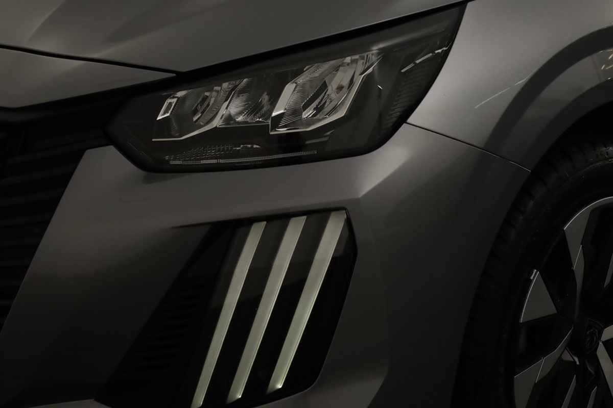 peugeot-e-208-2025-eletrico-0cc