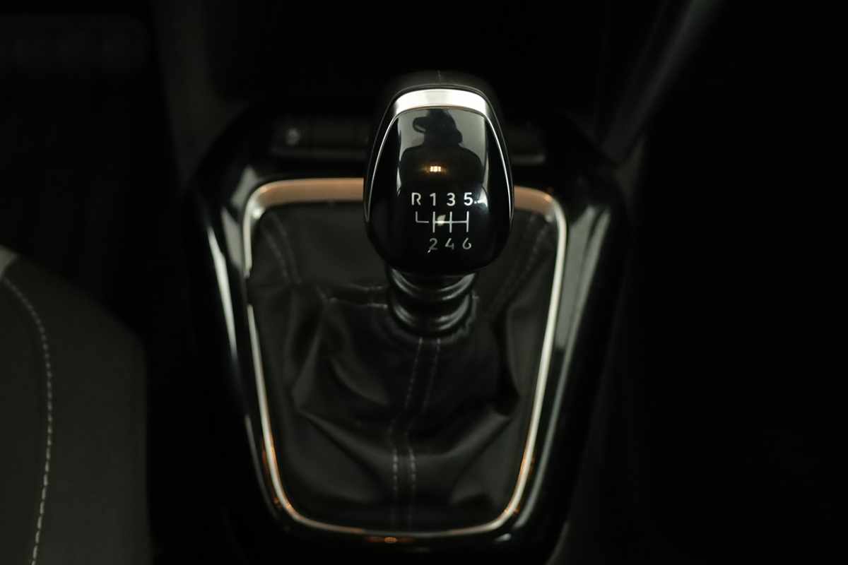opel-corsa-2025-gasolina-1199cc