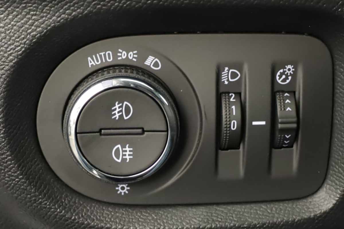 opel-corsa-2025-gasolina-1199cc