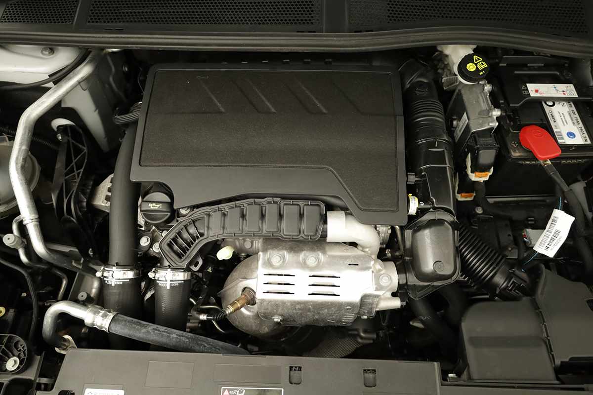 peugeot-308-2024-gasolina-1199cc
