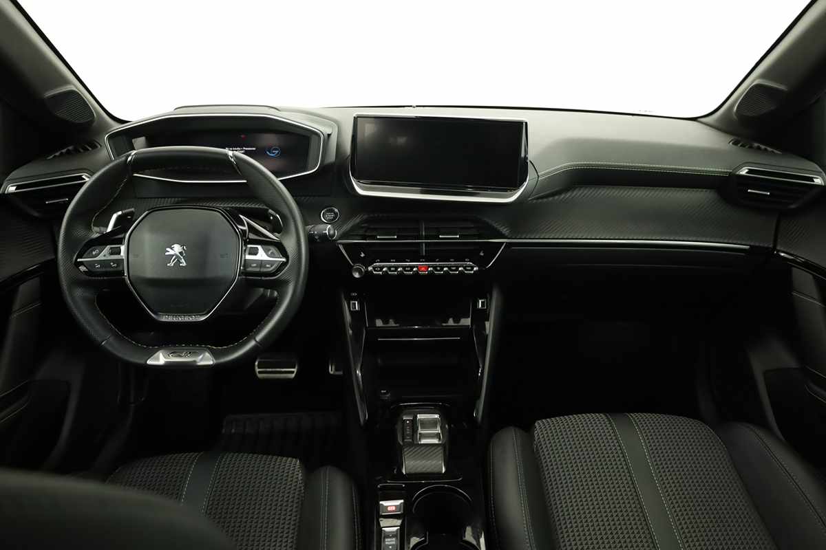 peugeot-208-2023-gasolina-1199cc