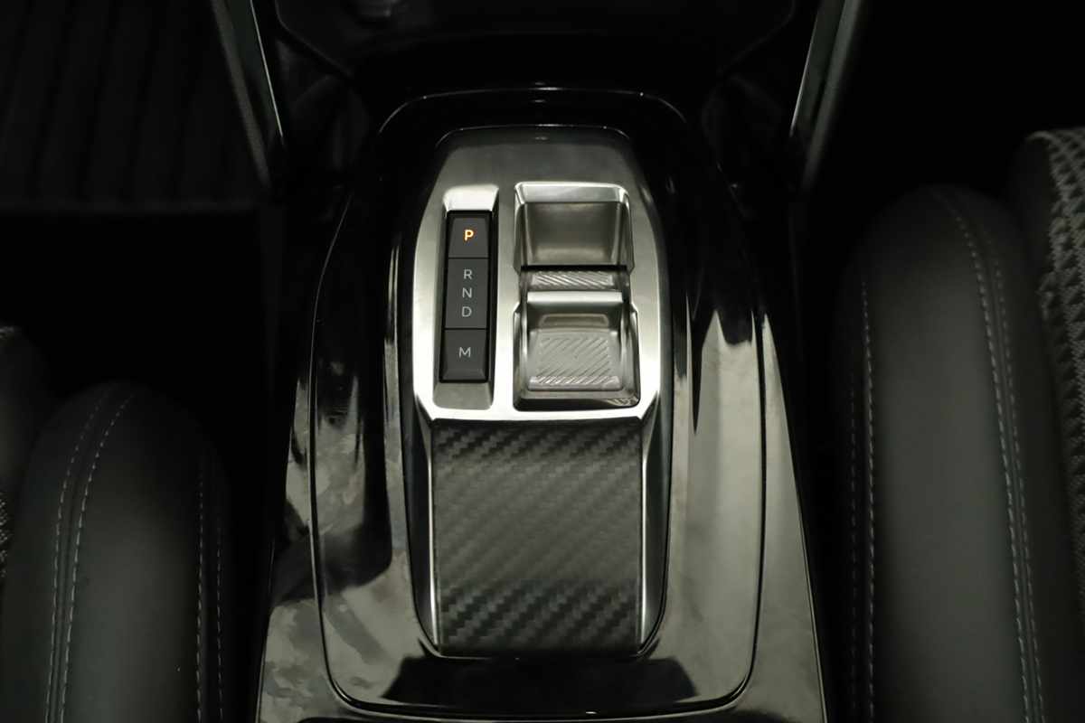 peugeot-208-2023-gasolina-1199cc