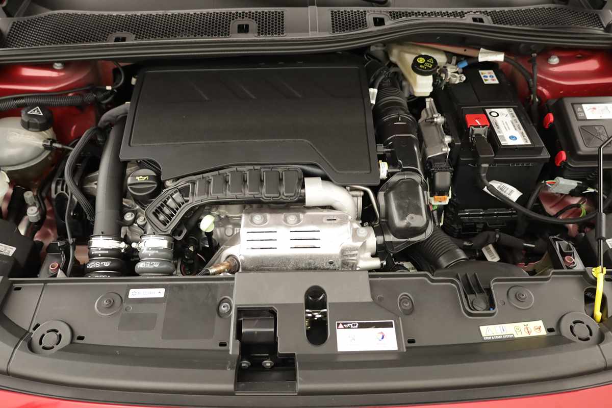 peugeot-208-2023-gasolina-1199cc