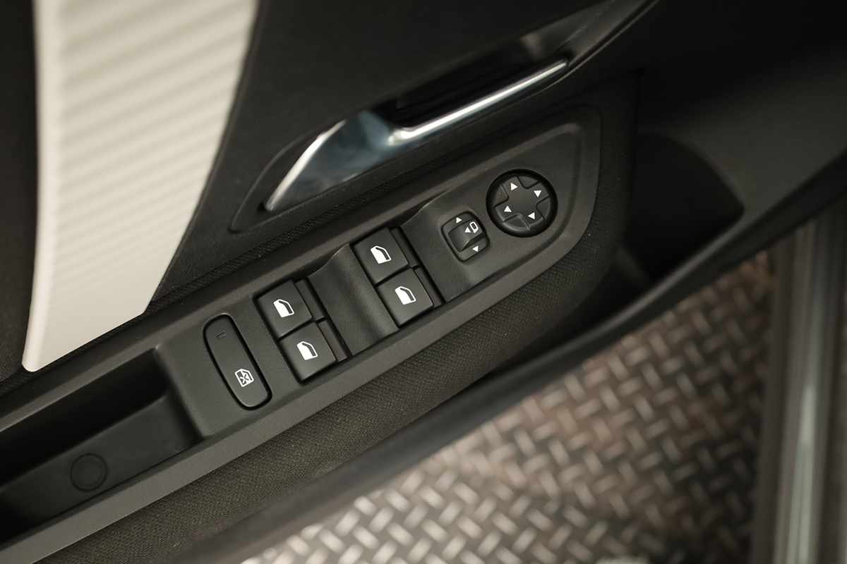 citroen-c4-2025-eletrico-0cc