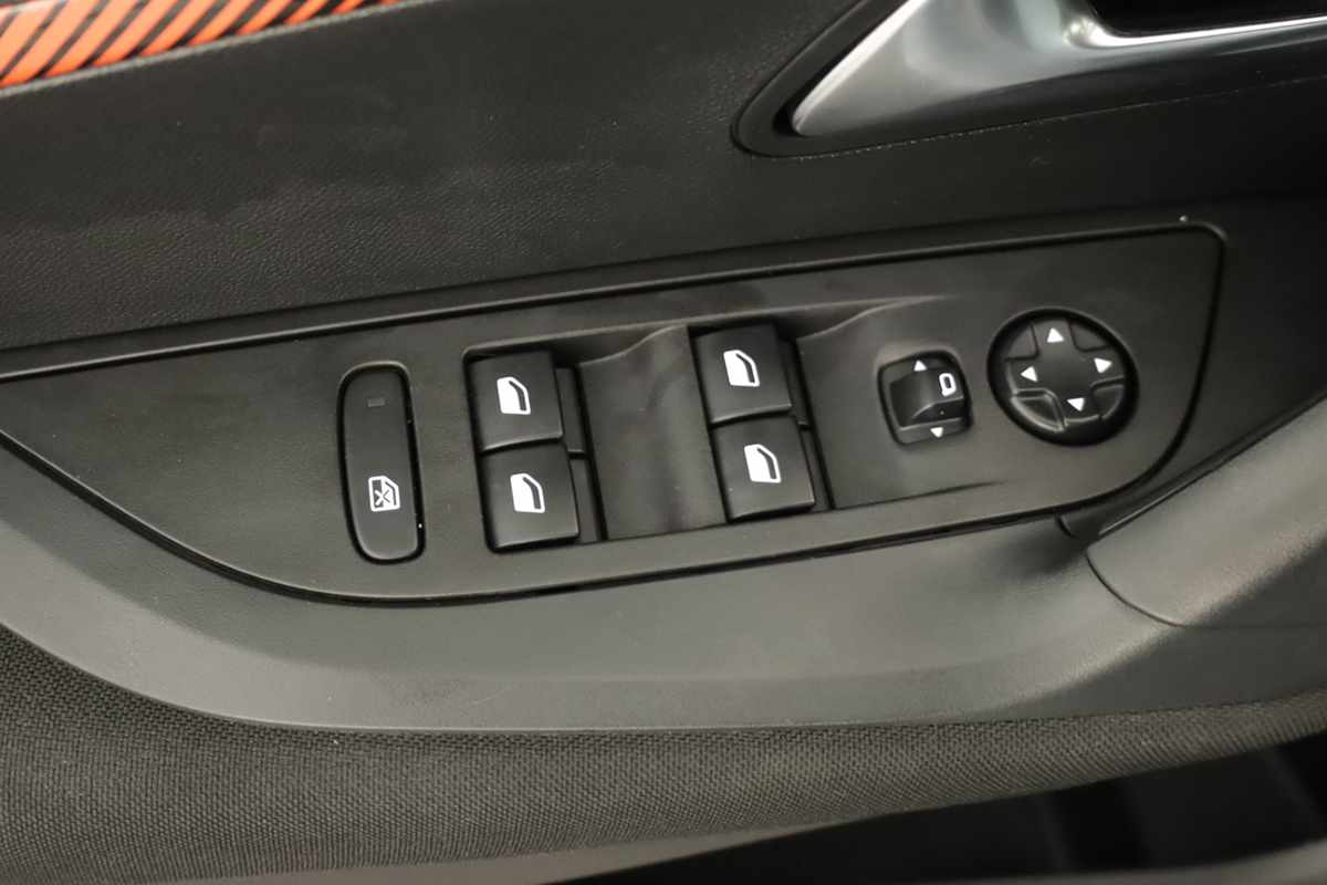 peugeot-2008-2020-gasolina-1199cc