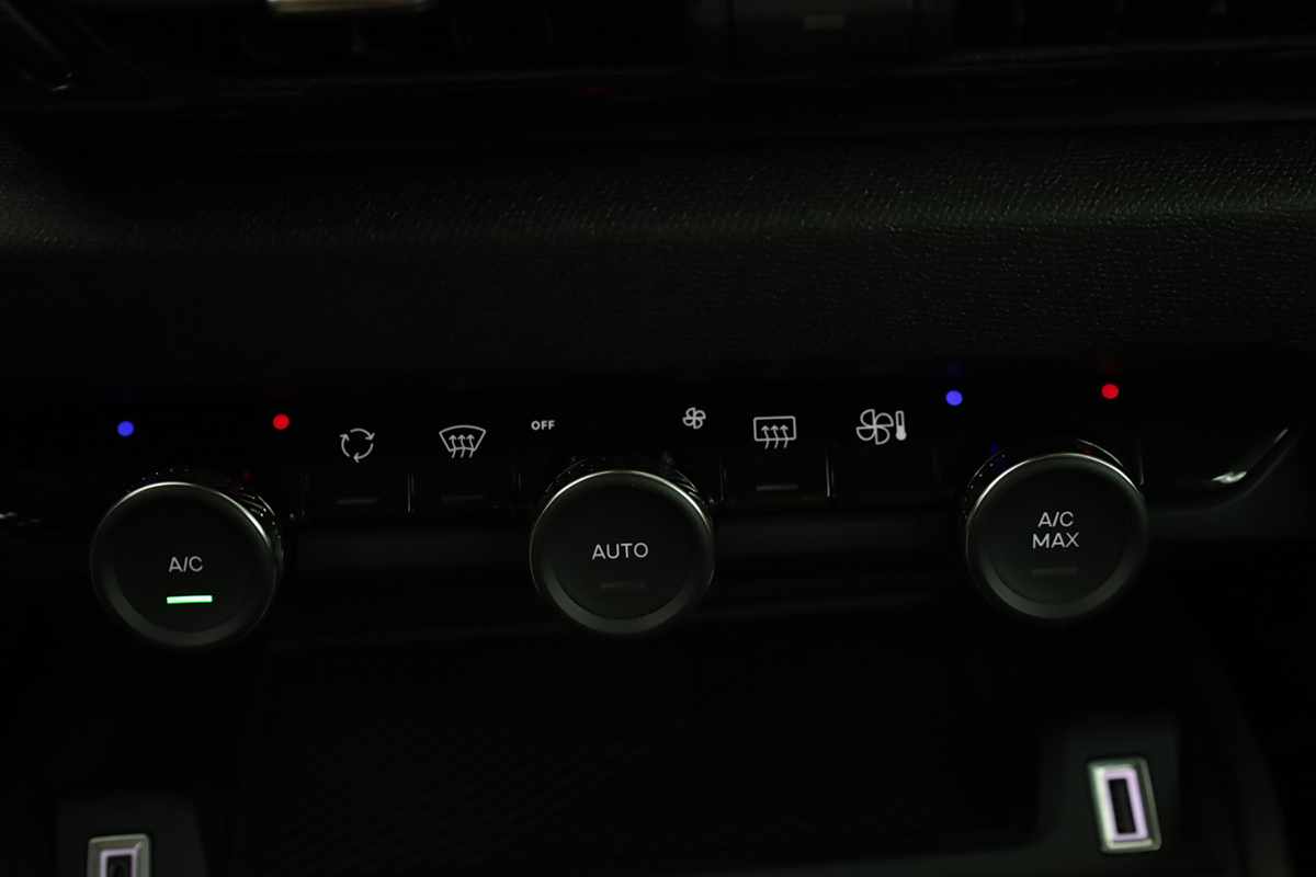 citroen-c4-2024-eletrico-0cc
