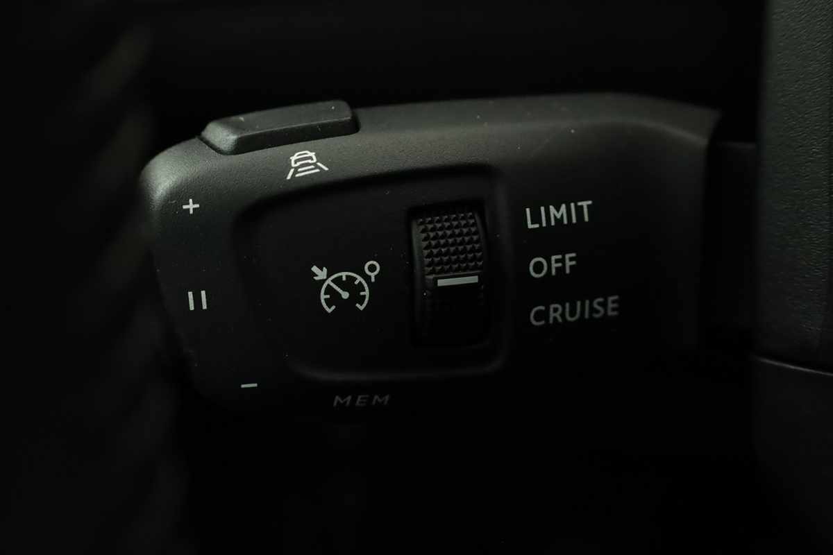 peugeot-208-2025-gasolina-1199cc