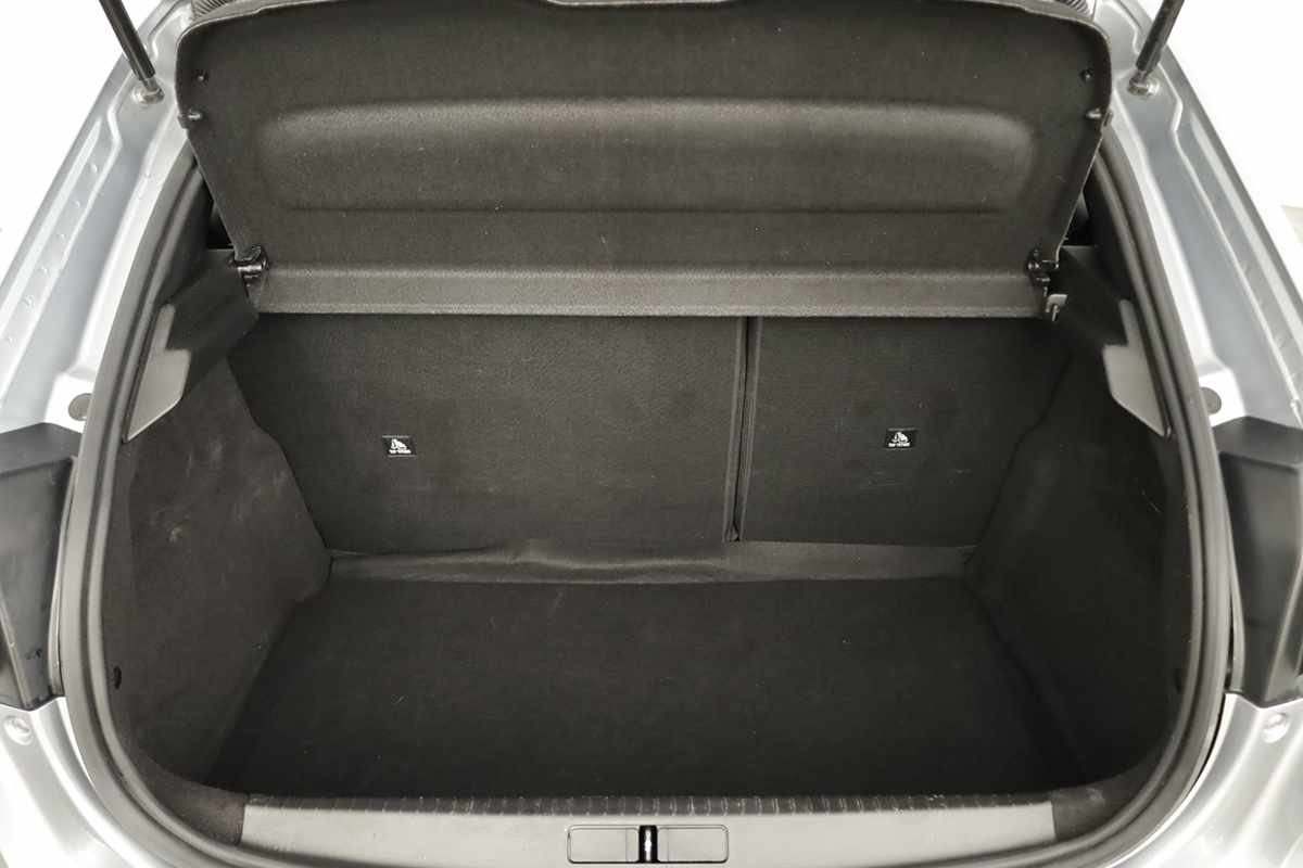 peugeot-208-2025-gasolina-1199cc