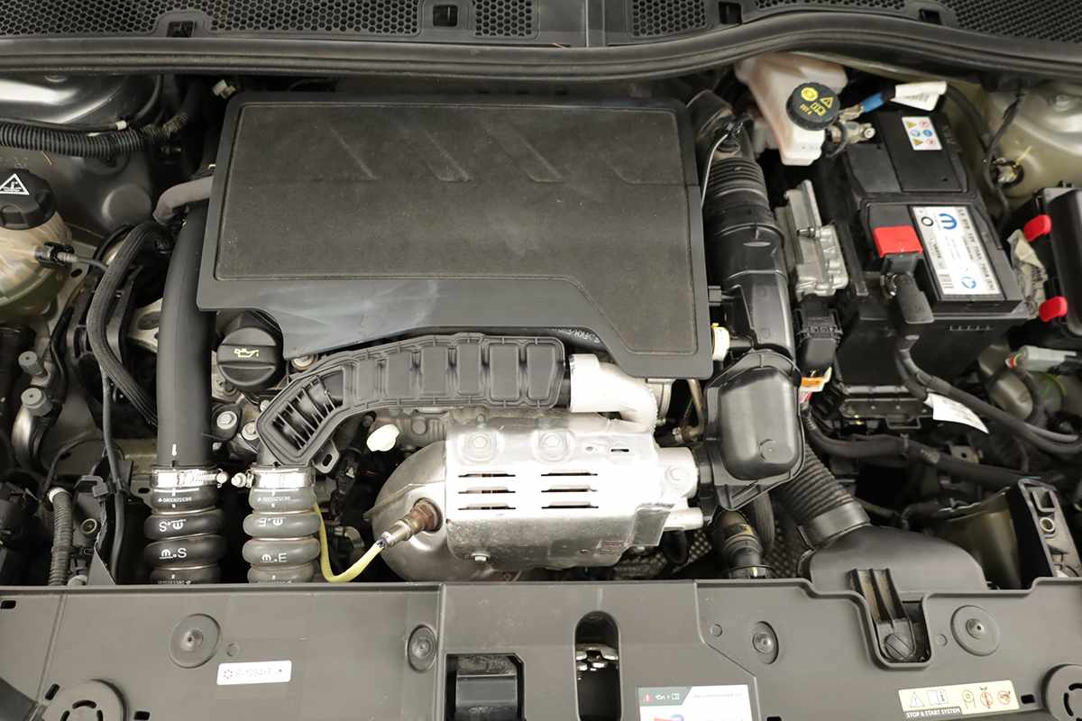 peugeot-208-2025-gasolina-1199cc