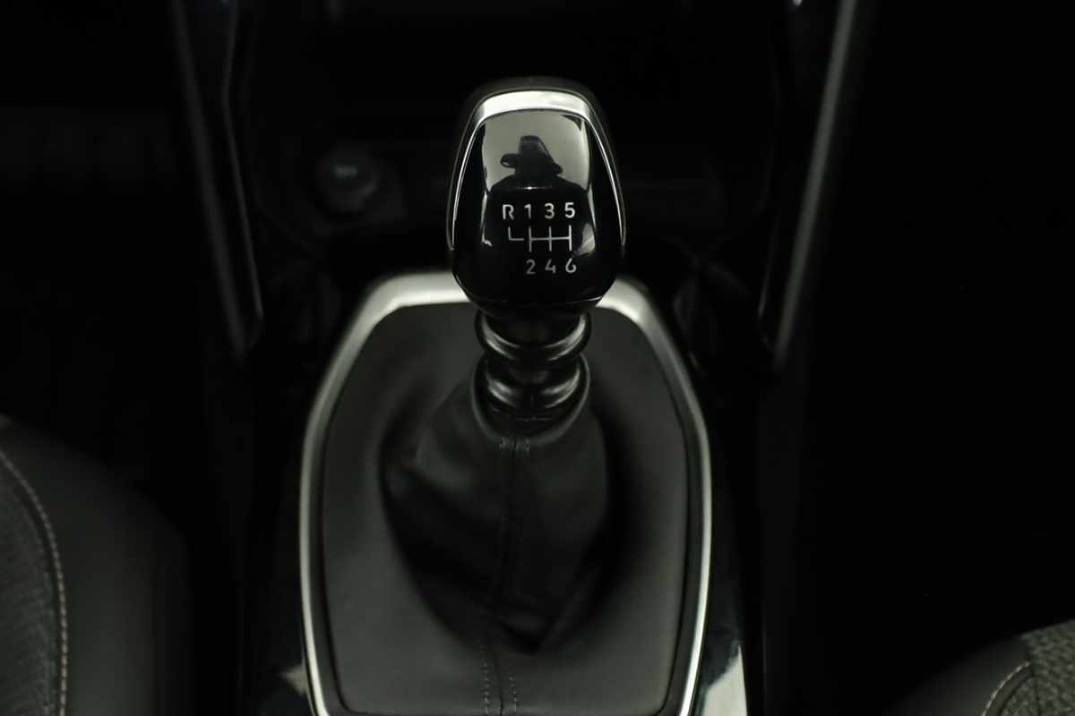 peugeot-2008-2024-gasolina-1199cc