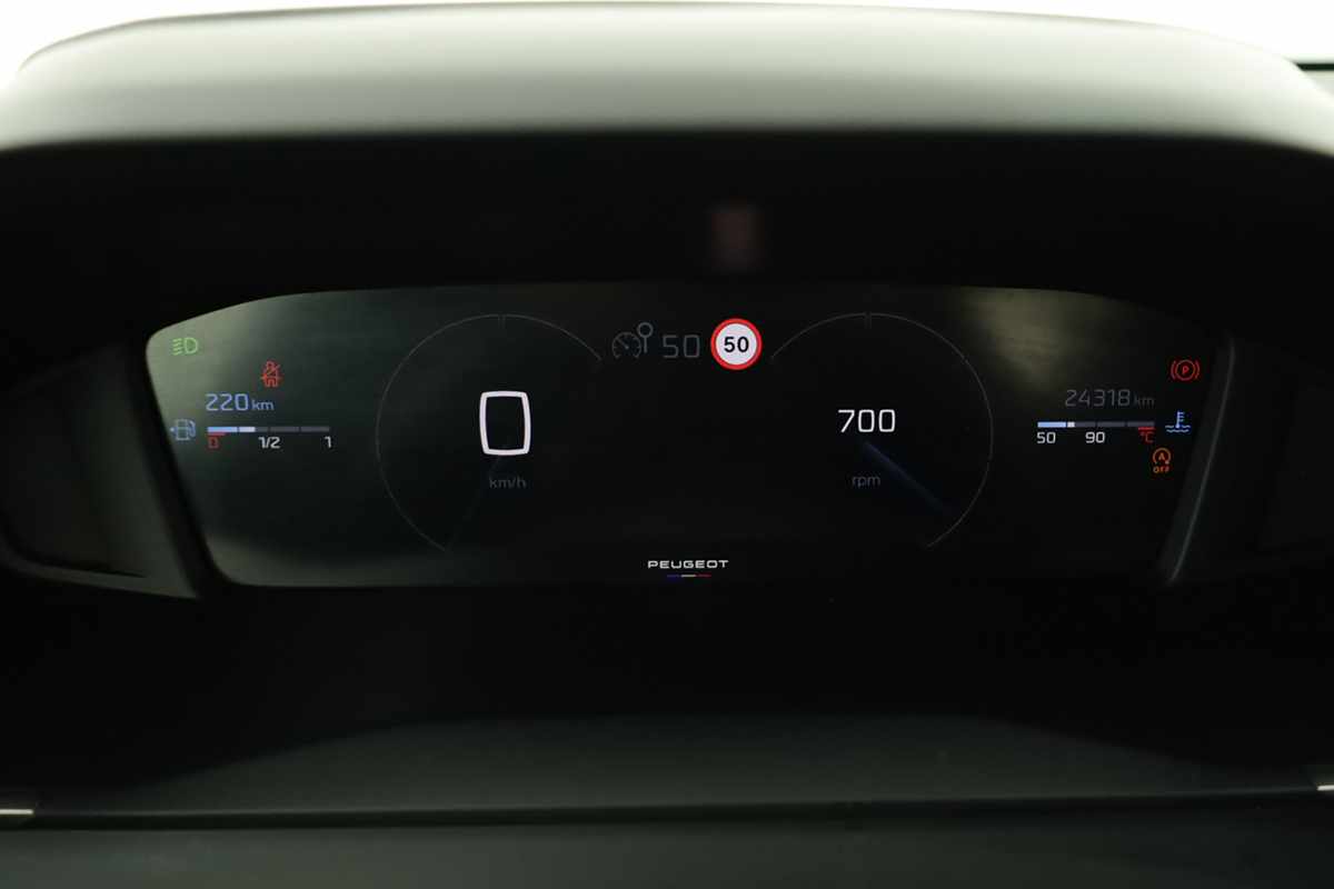 peugeot-2008-2024-gasolina-1199cc