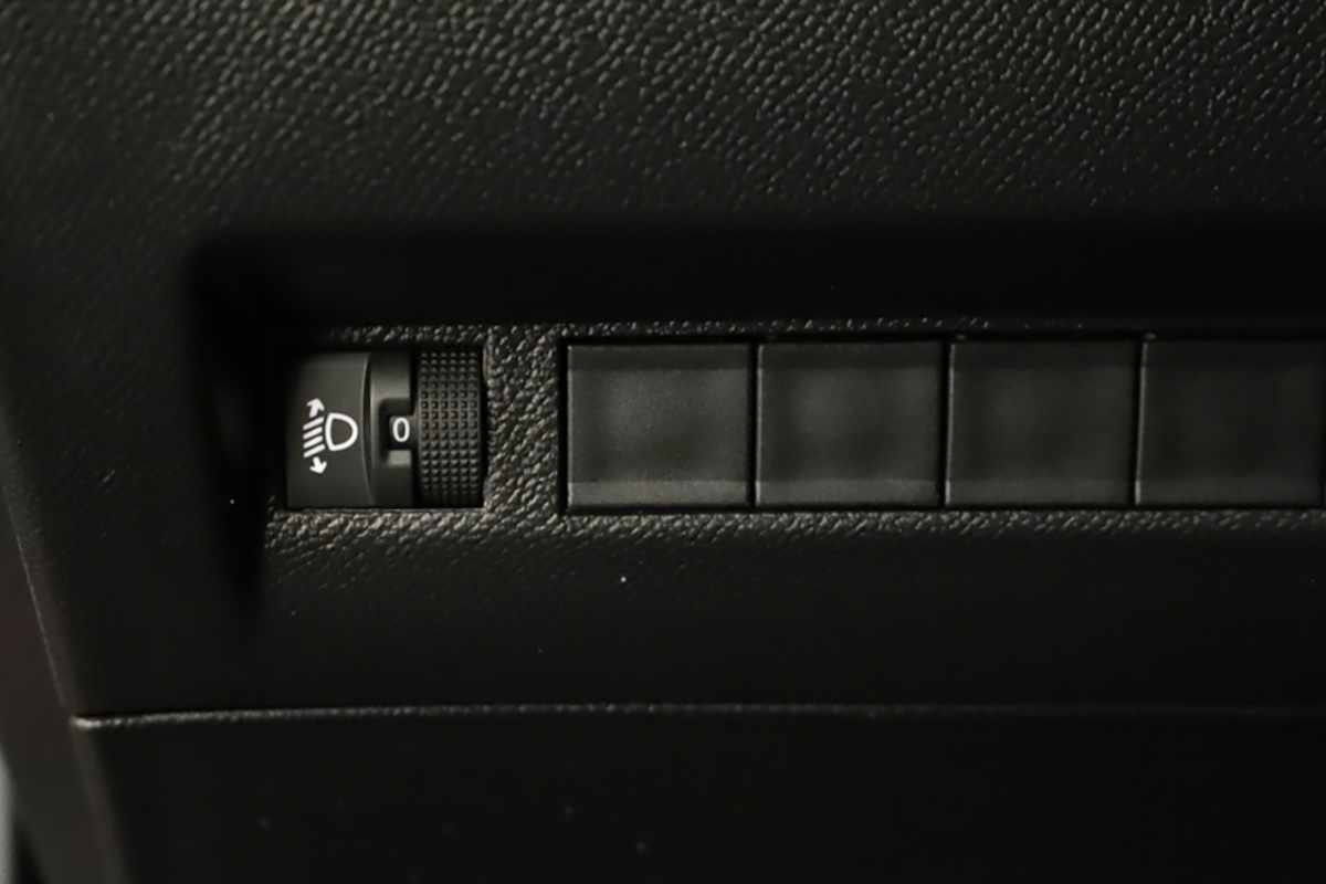 peugeot-2008-2024-gasolina-1199cc