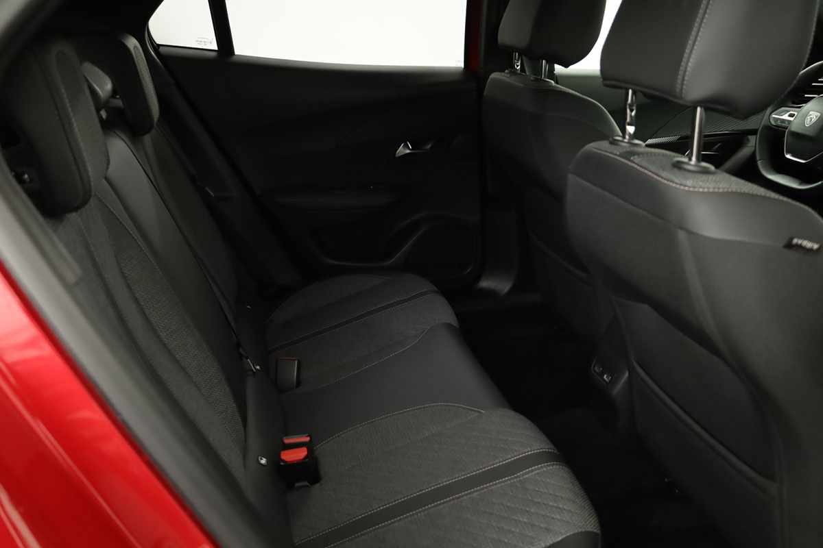 peugeot-2008-2024-gasolina-1199cc