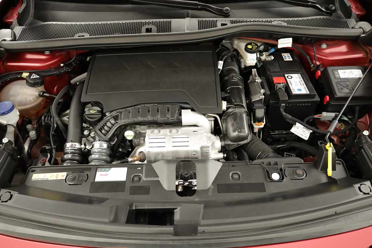 peugeot-2008-2024-gasolina-1199cc
