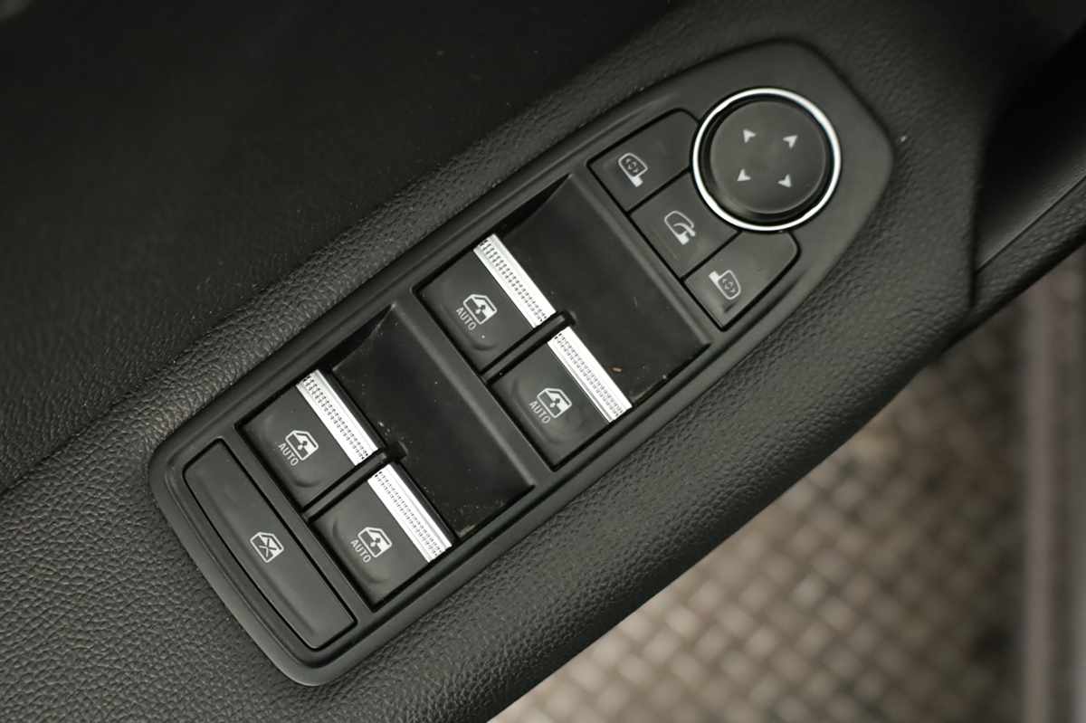 renault-captur-2024-gpl-999cc