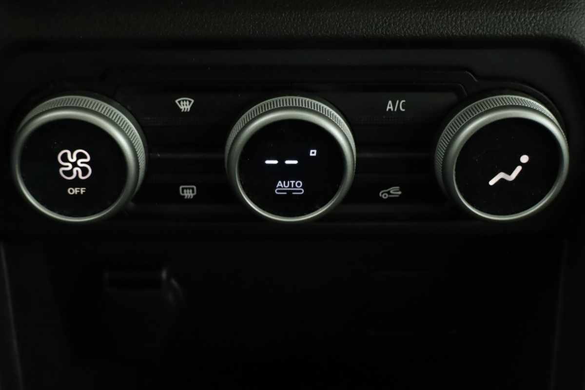 dacia-sandero-2024-gasolina-999cc