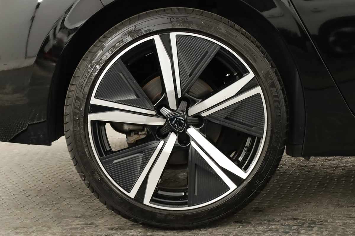 peugeot-308-2024-gasolina-1199cc