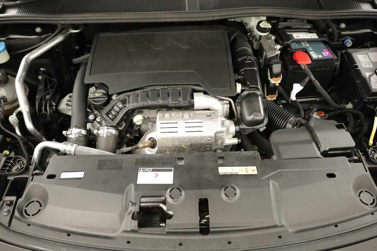 peugeot-308-2024-gasolina-1199cc